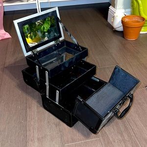 black makeup organizer